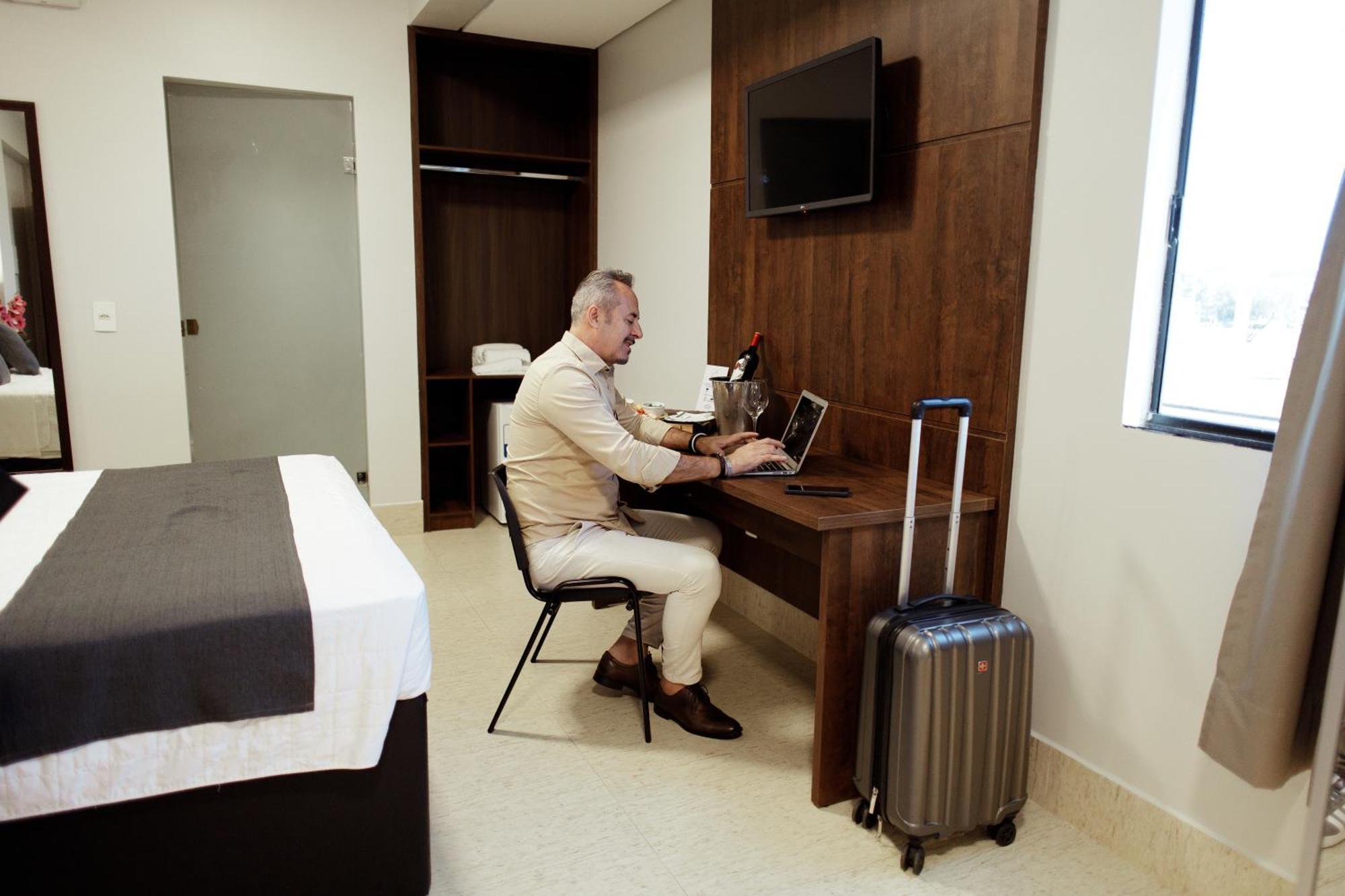 Roma Hotel By H Hoteis - Airport Núcleo Bandeirante Eksteriør bilde